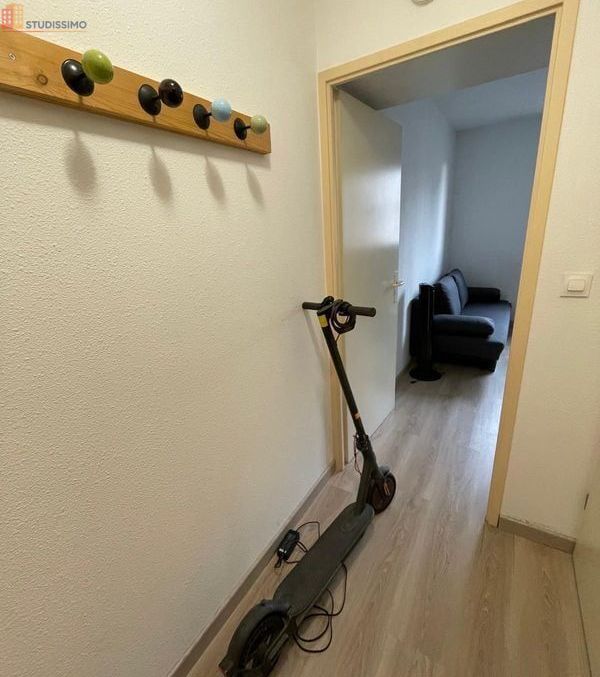 Studio meublé 18m² Lyon 8e - Étage élevé, lumineux - Photo 8