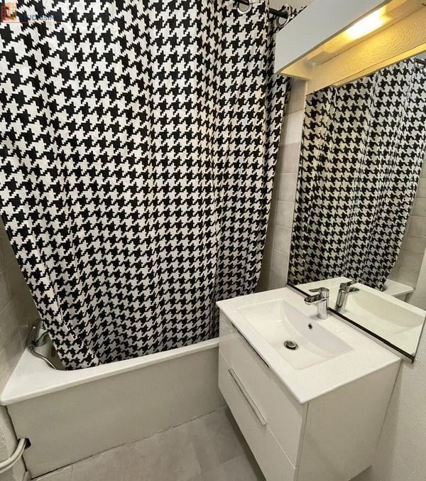 Studio meublé 18m² Lyon 8e - Étage élevé, lumineux - Photo 6