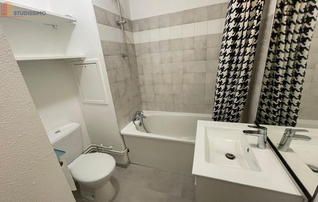 Studio meublé 18m² Lyon 8e - Étage élevé, lumineux - Photo 5
