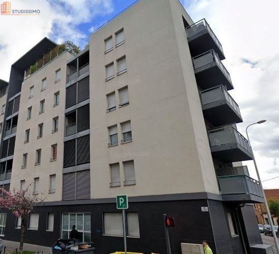 Studio meublé 29m² Lyon 8e - Balcon, parking - Photo 2