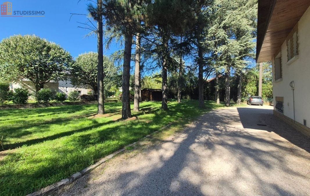 Studio 20m² Écully - Meublé, jardin et parking - Photo 1