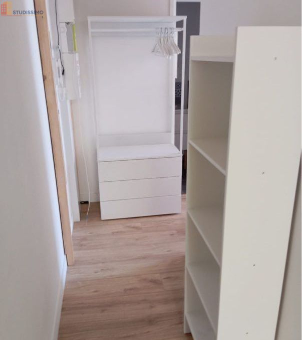 Studio meublé 17m² Saint-Genis-Laval - Dernier étage, DPE C - Photo 2