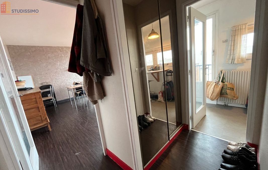 Studio 29m² Saint-Pryvé-Saint-Mesmin - Balcon, parking - Photo 2