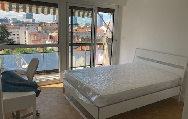 Studio 67m² Lyon 3e - Lumineux, balcon - Photo 1