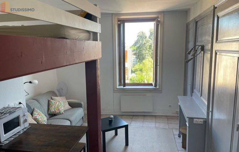 Studio à Écully