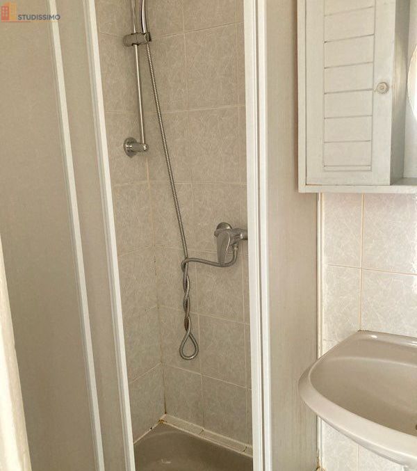 Studio 40m² Lyon 5e - Proche bus, pied d'immeuble - Photo 2