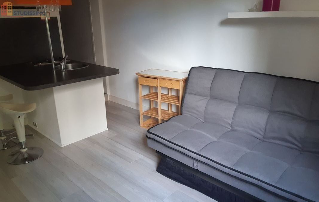 Studio meublé 18m² Écully - Calme, proche parc et piscine - Photo 2