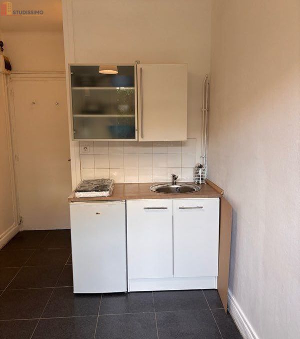 Studio meublé 17m² Lyon 6e - Lumineux, proche commodités - Photo 2