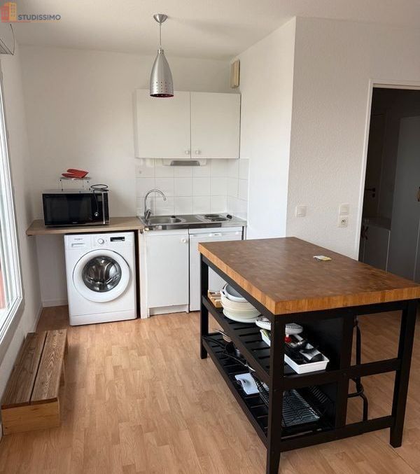 Studio meublé 36m² Villeurbanne 69100 - Lumineux, dernier étage - Photo 2