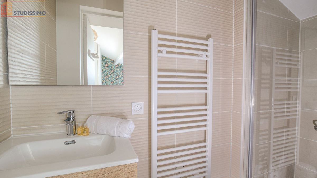 Studio 23m² Caluire-et-Cuire - Meublé, DPE C - Photo 1