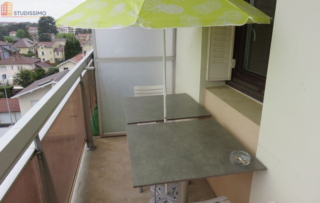 Studio meublé 32m² Bron - Étage élevé, lumineux - Photo 1