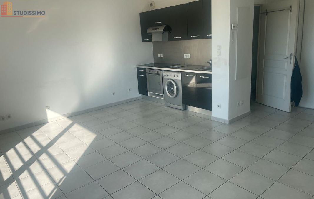 Studio meublé 33m² Vaulx-en-Velin - Proche Hôtel de Ville - Photo 2
