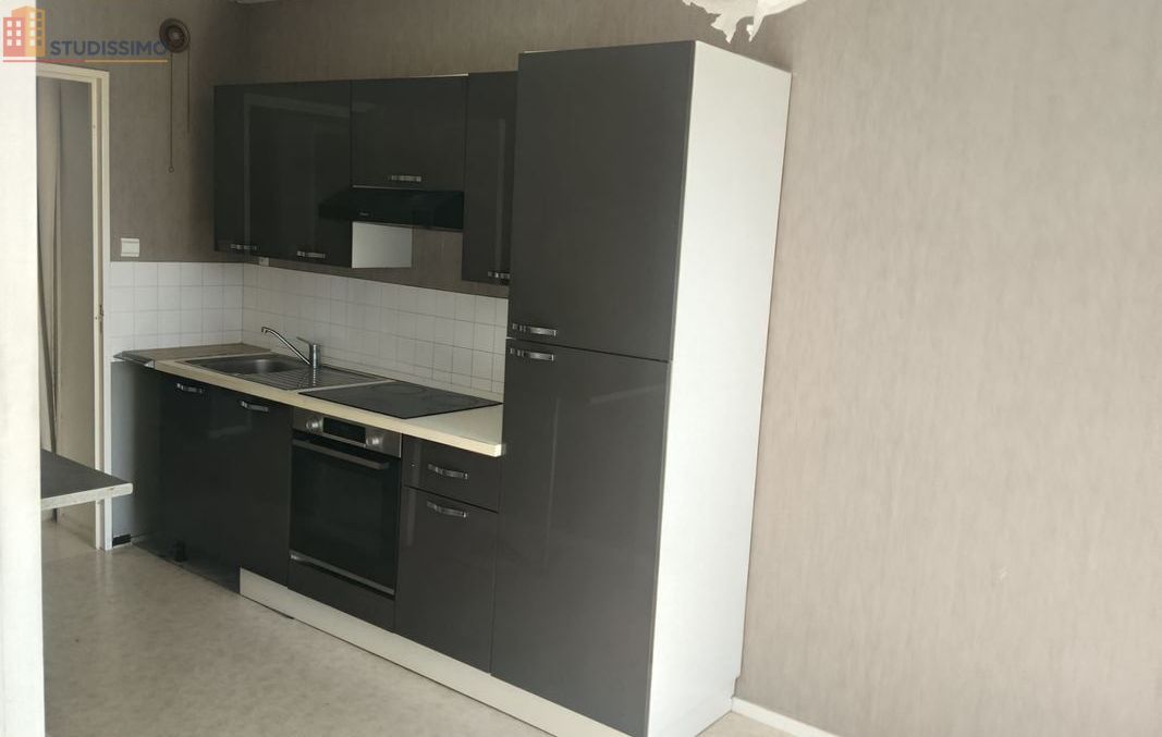 Studio 44m² Cholet - Dernier étage, lumineux - Photo 6