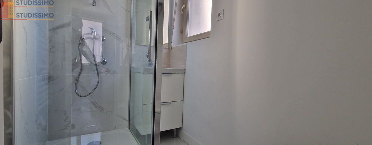 Studio meublé 18m² Oullins-Pierre-Bénite - Équipé, lumineux - Photo 1
