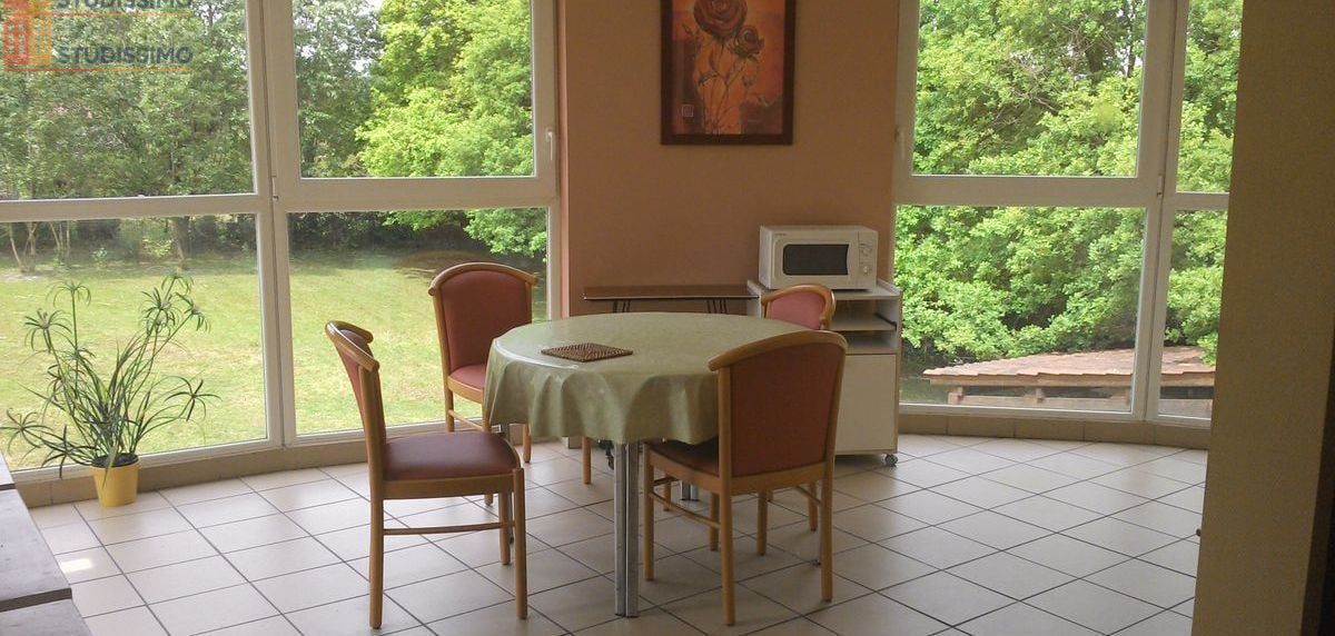 Studio 20m² Saint-Genis-les-Ollières - Meublé, proche Lyon - Photo 2