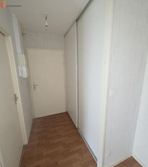 Studio 32m² Angers 49100 - Étage 2, DPE C - Photo 2