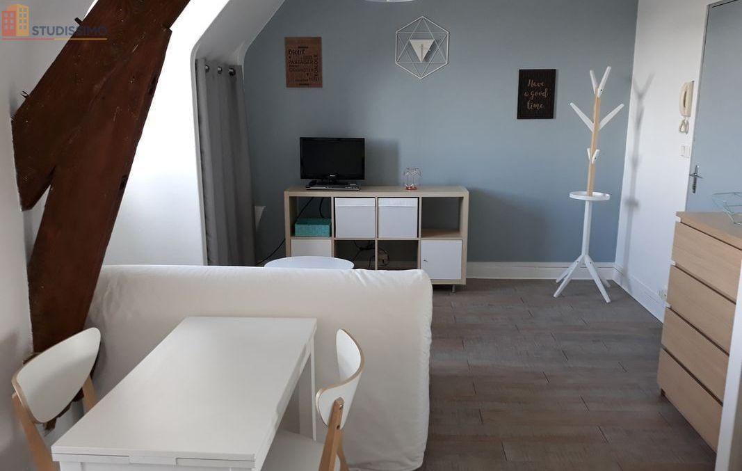 Studio meublé 25m² Rouen 76000 - Lumineux, dernier étage - Photo 2
