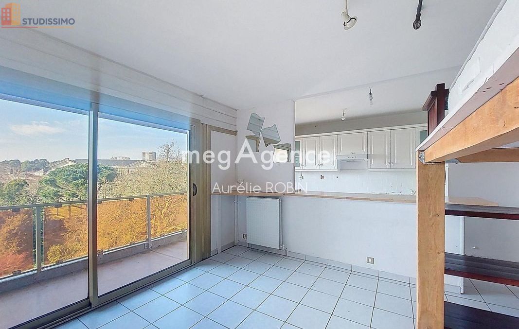 Studio 32m² Cholet - étage élevé, lumineux - Photo 3