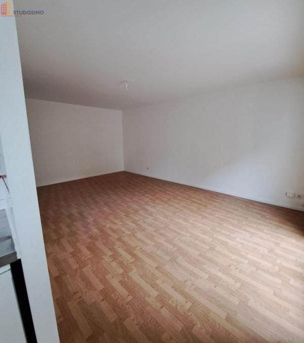 Studio 32m² Angers 49100 - Photo 3