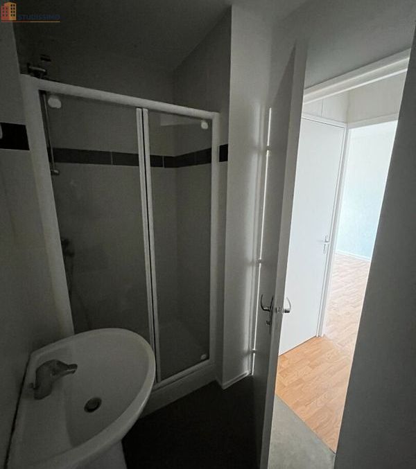 Studio 33m² Seiches-sur-le-Loir - Lumineux, 1er étage - Photo 2