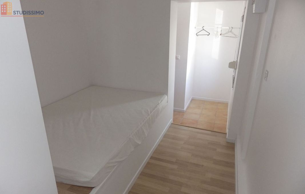 Studio meublé 23m² Bron - Meublé, proche commodités - Photo 1