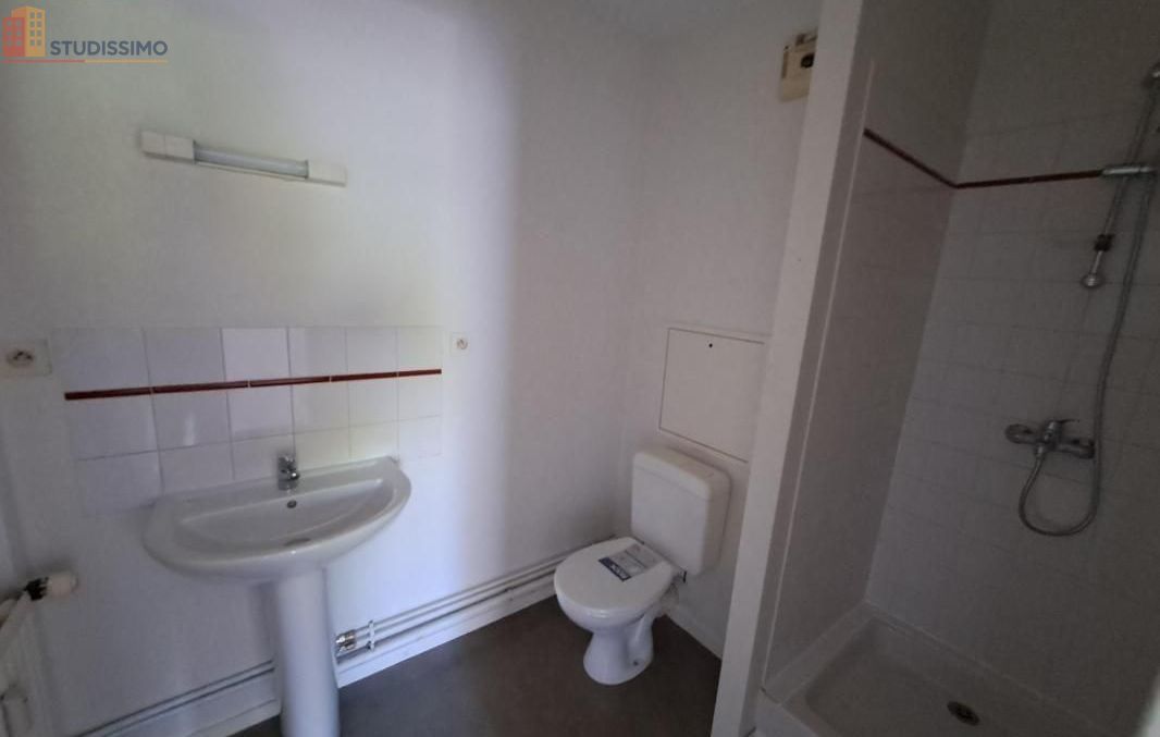 Studio 30m² Angers 49100 - DPE B, étage 1 - Photo 2