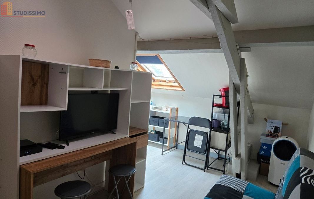 Studio 11m² Angers 49100 - Proche fac, dernier étage - Photo 1