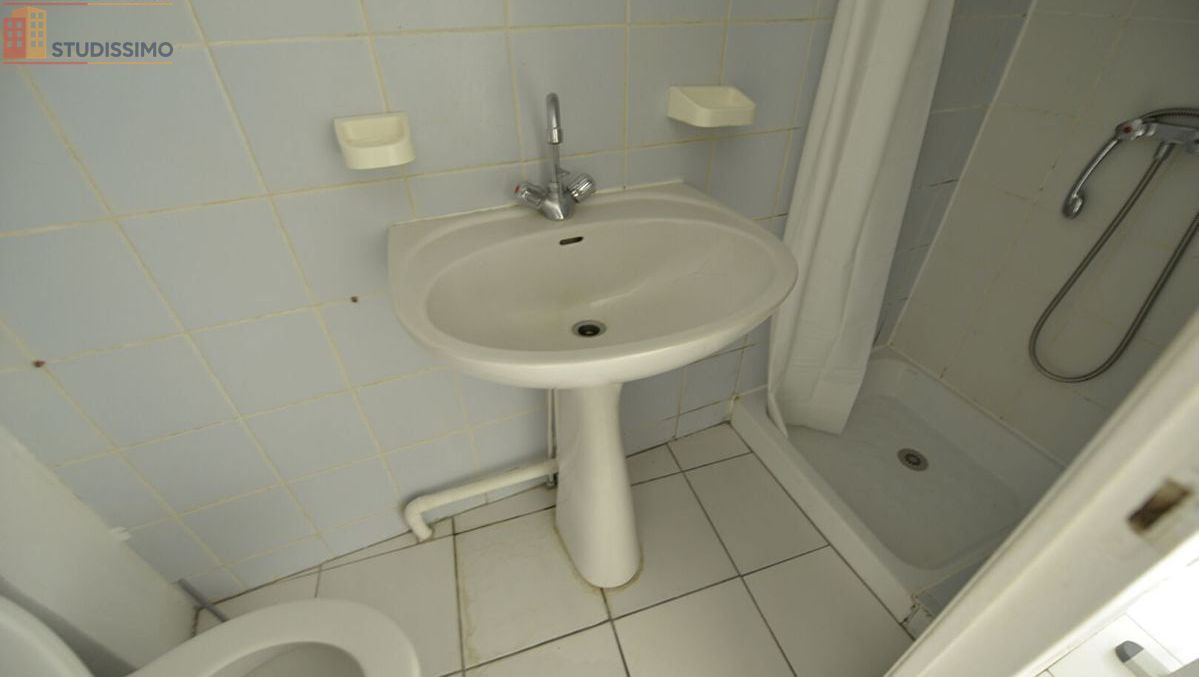 Studio 21m² Angers 49100 - DPE C, 1er étage - Photo 1