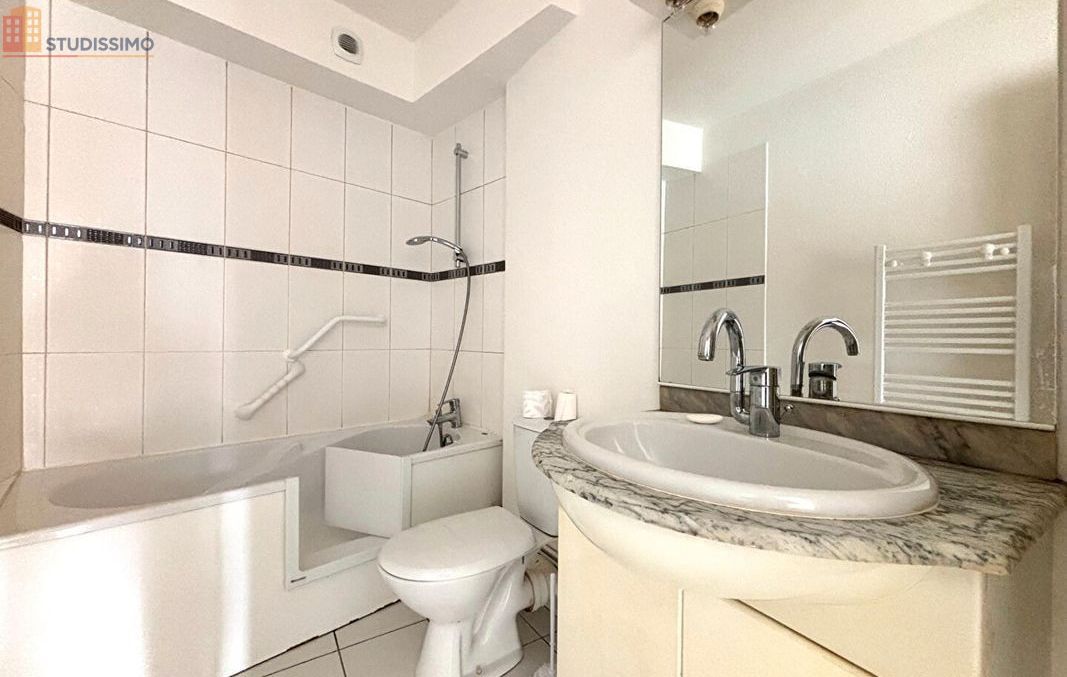 Studio 28m² Angers 49100 - Photo 2