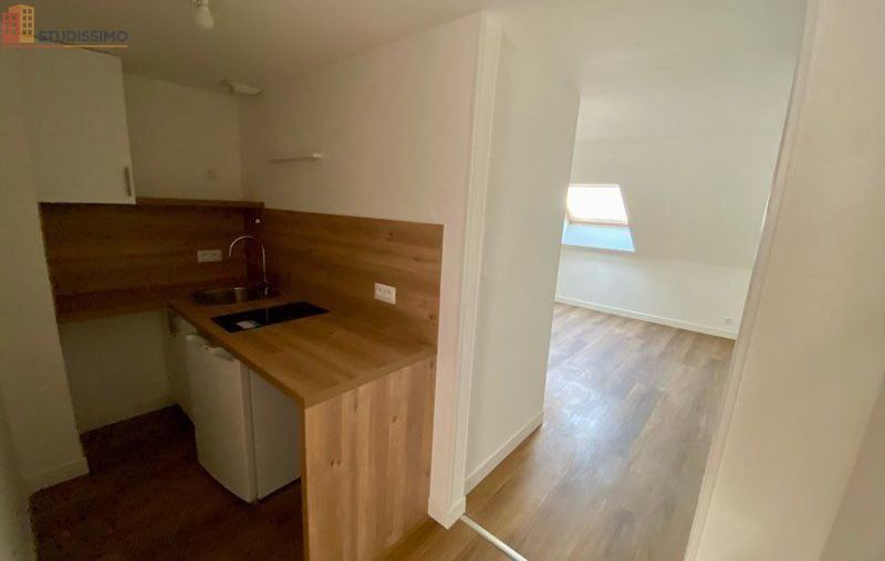 Studio 25m² Angers 49100 - Dernier étage, DPE C - Photo 2