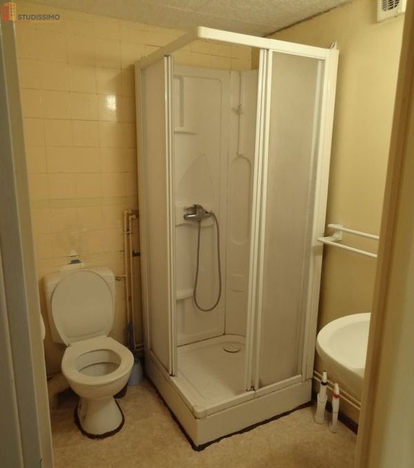 Studio meublé 16m² Yvetot 76190 - Avec parking, proche gare - Photo 1