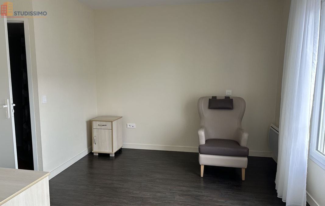 Studio 34m² Avranches - Étage 2/2 - Photo 10