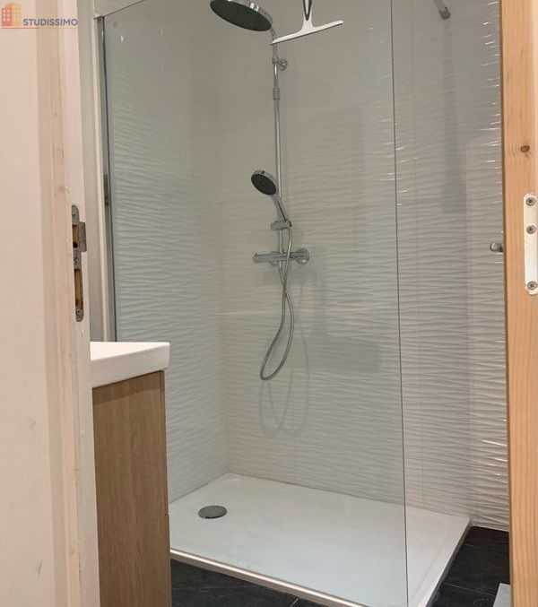 Studio meublé 30m² Bolbec - Lumineux, proche commodités - Photo 2