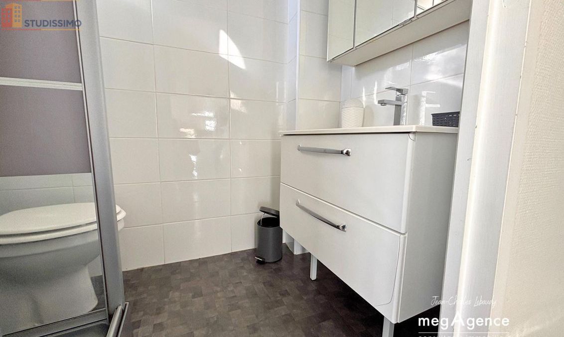 Studio 21m² Granville 50400 - Photo 3