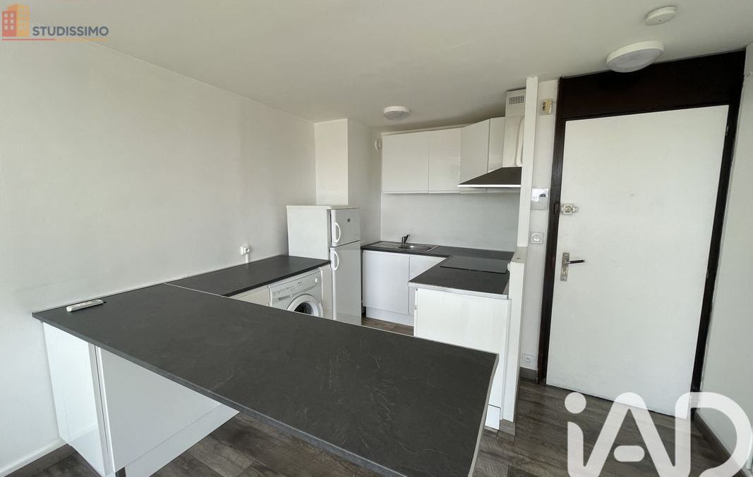 Studio 37m² Reims - Dernier étage, lumineux - Photo 9