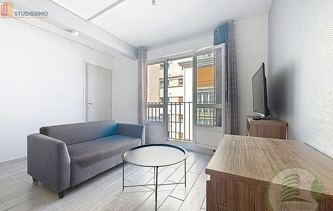 Studio à Reims