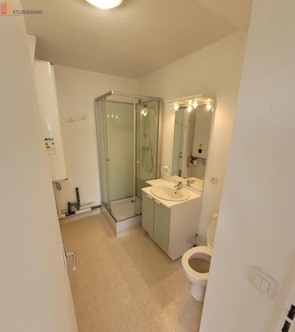 Studio meublé 22m² Rouen Pasteur - Rénové, dernier étage - Photo 2
