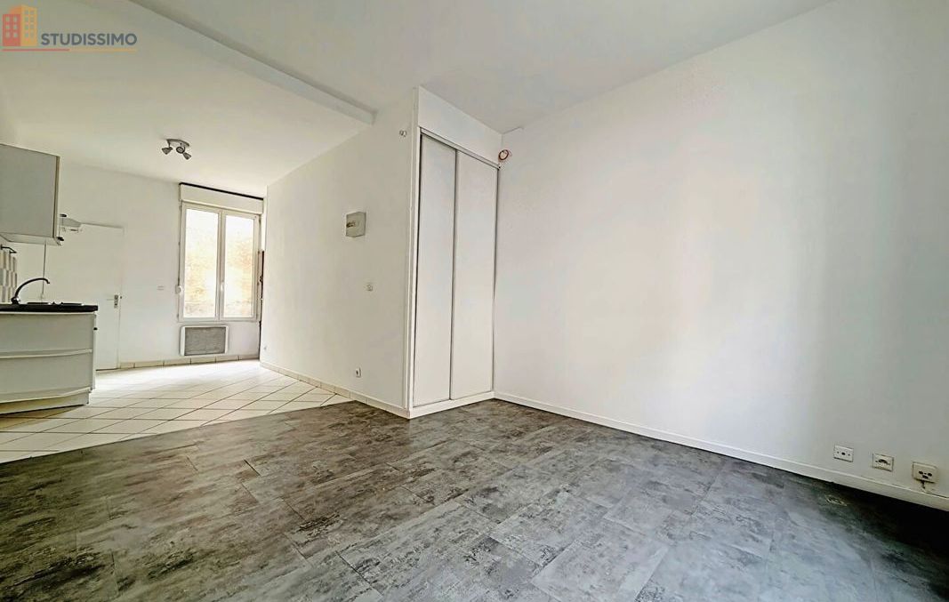 Studio à Reims