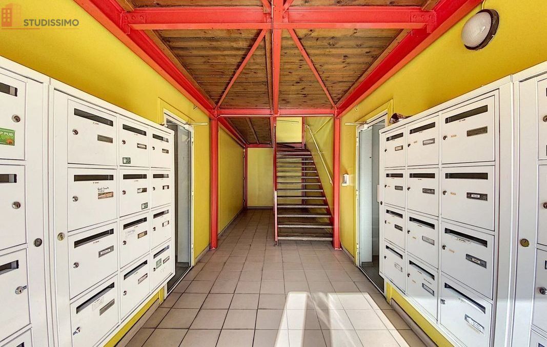 Studio 17m² Reims 51100 - DPE D, clair - Photo 3