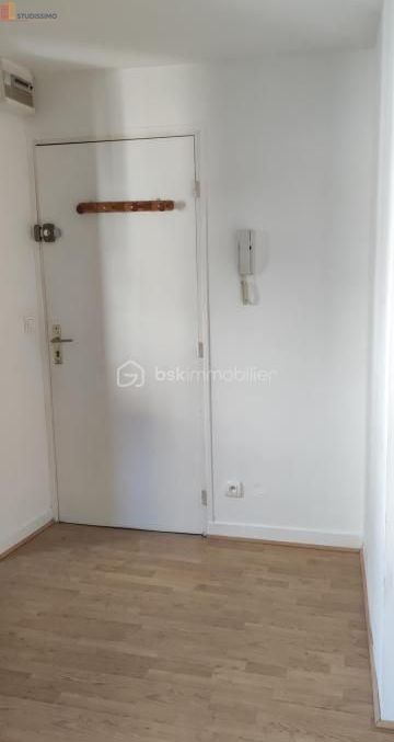 Studio 17m² Châlons-en-Champagne - 2e étage, DPE E - Photo 9