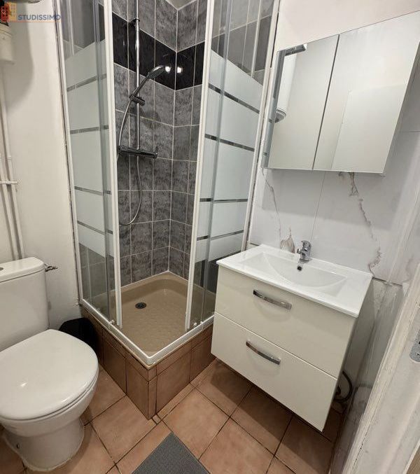 Studio 15m² Reims 51100 - Terrasse privative, proche centre-ville - Photo 1