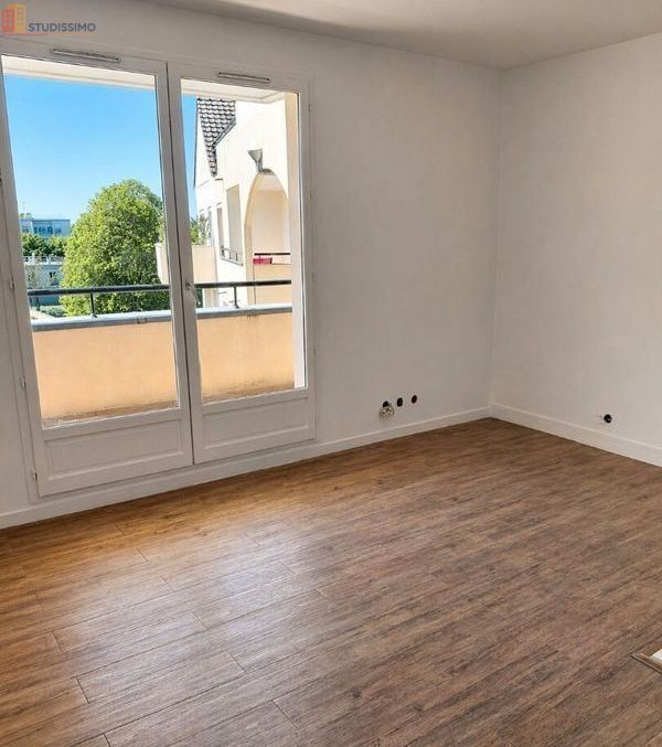Studio à Combs-la-Ville
