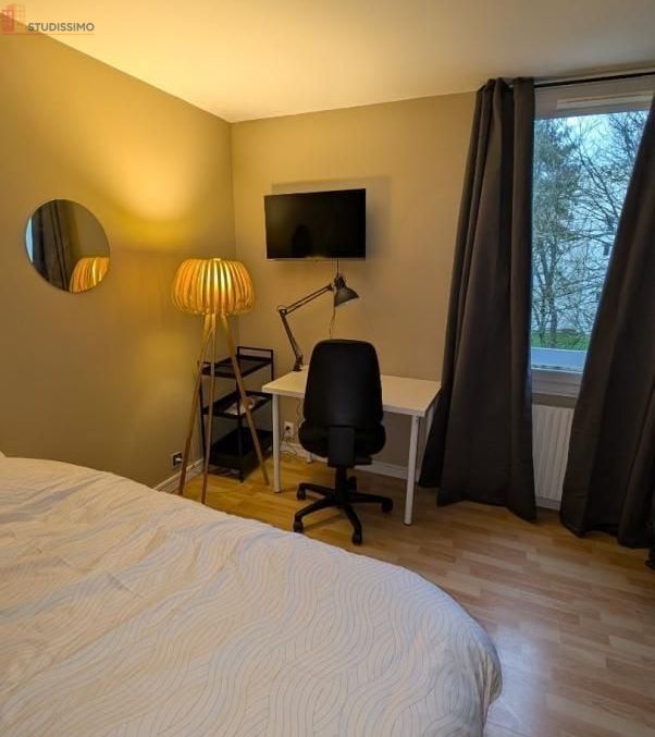 Studio meublé 11m² Roissy-en-Brie - Meublé, au 3e étage - Photo 3