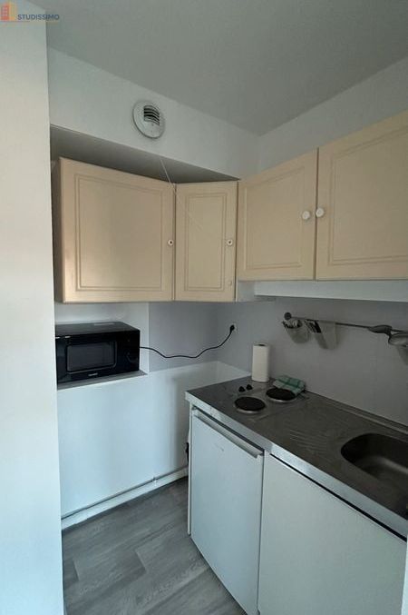 Studio meublé 27m² Pontault-Combault - Rénové, parking - Photo 5