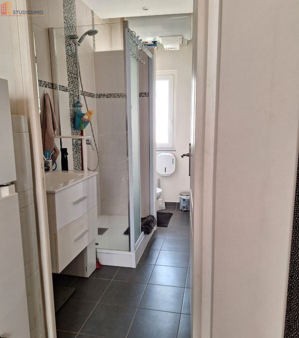 Studio meublé 25m² Coulommiers - Meublé, lumineux - Photo 2