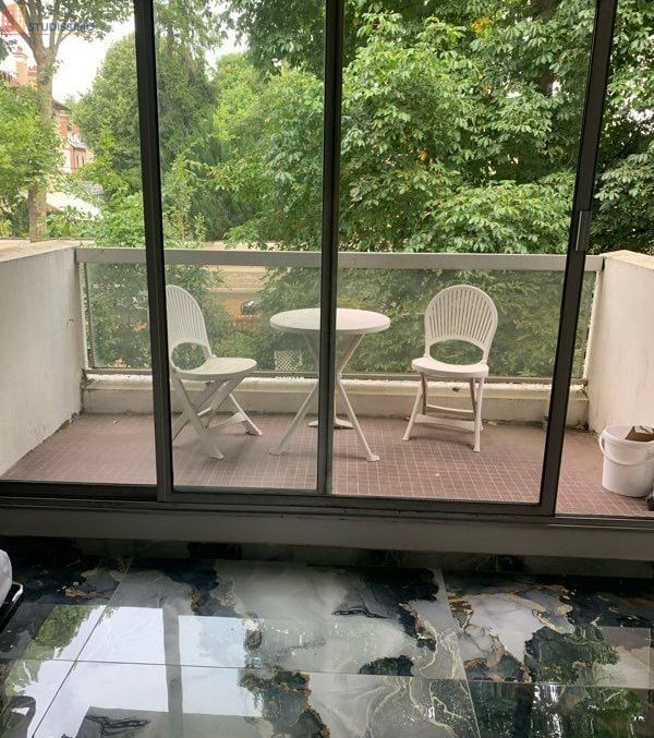 Studio meublé 28m² Fontainebleau - Terrasse, proche gare - Photo 4