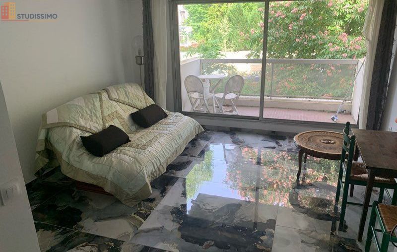 Studio meublé 28m² Fontainebleau - Terrasse, proche gare - Photo 2