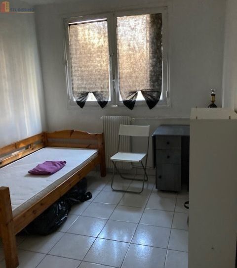 Studio meublé 12m² Versailles - Proche gare, douche et WC - Photo 4
