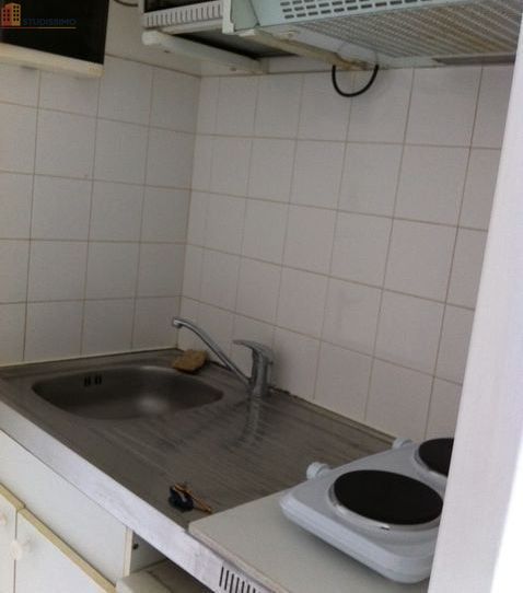 Studio meublé 12m² Versailles - Proche gare, douche et WC - Photo 3