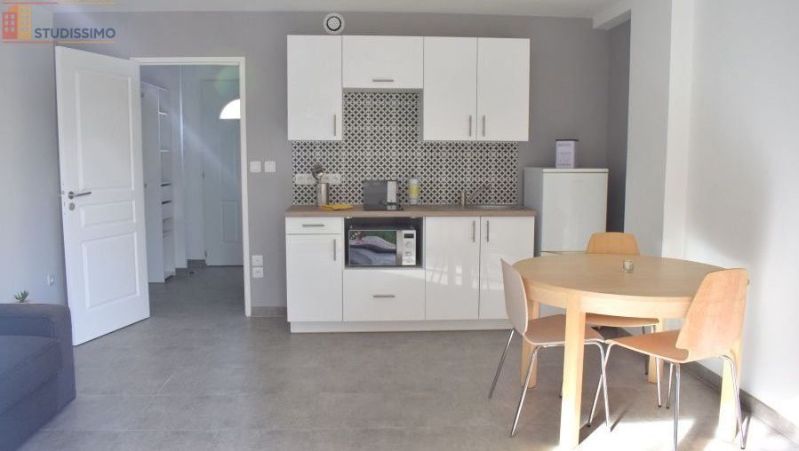 Studio 29m² Fontenay-le-Fleury - Meublé, jardin proche gare - Photo 6